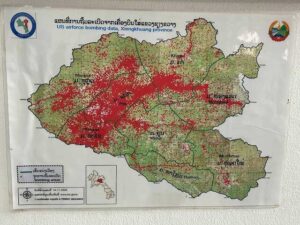 ラオスに落とされた爆弾地図（撮影：生方正）